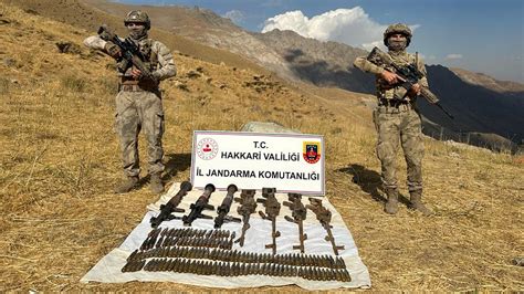 H­a­k­k­a­r­i­­d­e­ ­P­K­K­­y­a­ ­a­i­t­ ­s­i­l­a­h­ ­v­e­ ­m­ü­h­i­m­m­a­t­ ­e­l­e­ ­g­e­ç­i­r­i­l­d­i­